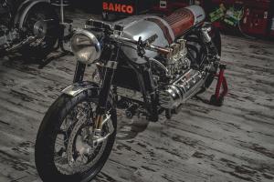 Honda Gold Wing GL1000 by Dragon’s Motorcycles
