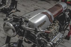 Honda Gold Wing GL1000 by Dragon’s Motorcycles