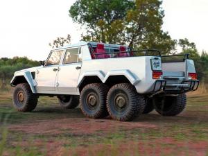 Lamborghini LM002 6x6 by Abimelec Arellano