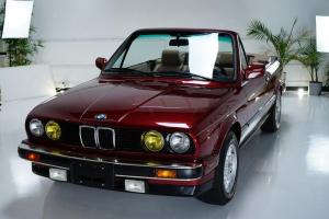 BMW 325i Convertible в цвете Calypso Red 1990 года
