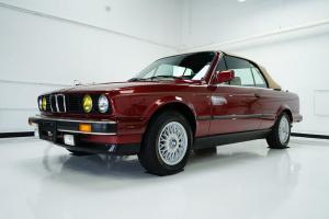BMW 325i Convertible в цвете Calypso Red 1990 года