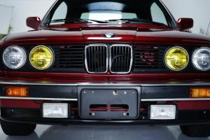 BMW 325i Convertible в цвете Calypso Red 1990 года