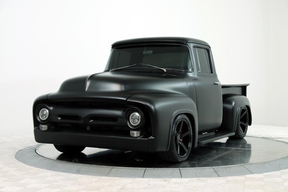 Автомобиль Ford F-100 1956 года выпуска выставят на аукционе