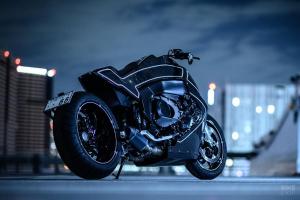 BMW K1600B Stealth Crow by Custom Works Zon