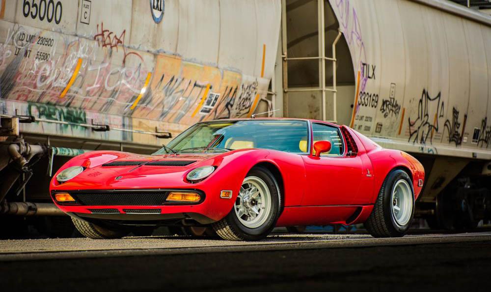 Продается исторический Lamborghini Miura SV