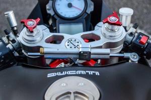 Ducati 999 by 4Bulloni