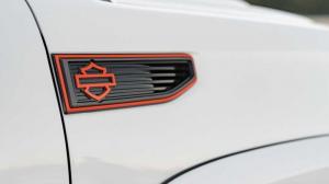 2020 GMC Sierra AT4 Crew Cab Harley-Davidson Edition (Summit White)