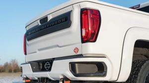 2020 GMC Sierra AT4 Crew Cab Harley-Davidson Edition (Summit White)