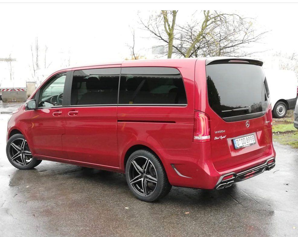 Mercedes-Benz V250d Black Crystal Light by Larte Design