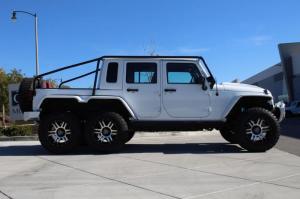 Jeep Wrangler Unlimited 6-Wheels 2016 года