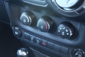 Jeep Wrangler Unlimited 6-Wheels 2016 года