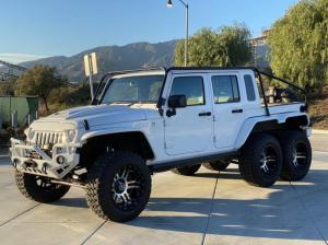 Jeep Wrangler Unlimited 6-Wheels 2016 года