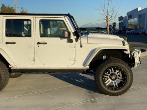 Jeep Wrangler Unlimited 6-Wheels 2016 года