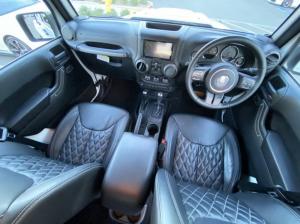 Jeep Wrangler Unlimited 6-Wheels 2016 года