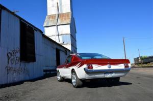 Ford Mustang Fastback 1966 года