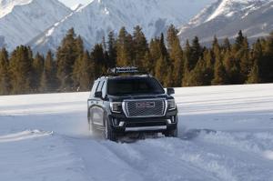 GMC Yukon Denali 2020 года