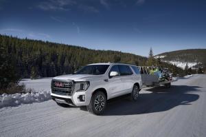 GMC Yukon AT4 2020 года