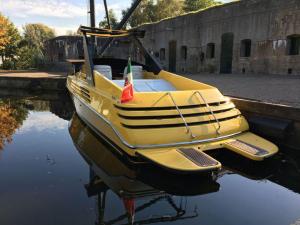 Riva 32 Ferrari Special 1995 года