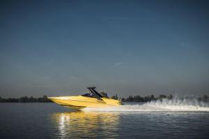 Riva 32 Ferrari Special 1995 года