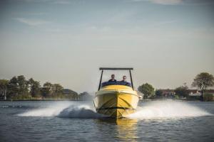 Riva 32 Ferrari Special 1995 года
