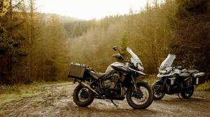 Triumph 1200 Tiger Desert & Triumph 1200 Tiger Alpine