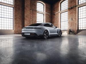 Porsche Taycan Turbo SportDesign Package 2020 года