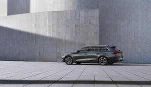 Seat Leon Sportstourer FR eHybrid 2020 года