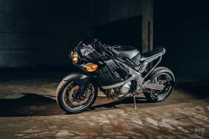 Kawasaki ZZR600 by Cool Kid Customs