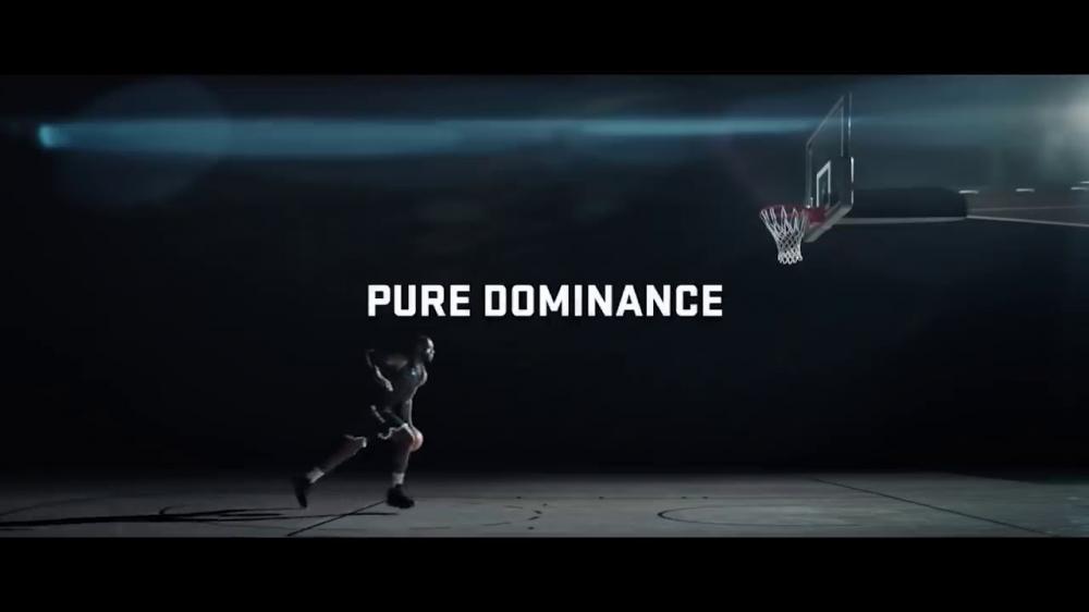 Тихий GMC Hummer представили в рекламе для Super Bowl 