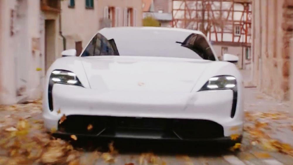 Украденная новинка Porsche Taycan появилась в Super Bowl