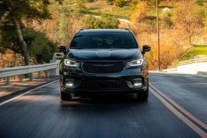 Chrysler Pacifica Limited S Appearance Package AWD 2020 года