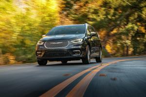 Chrysler Pacifica Pinnacle AWD 2020 года