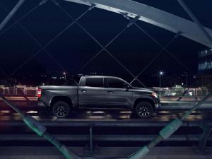 Toyota Tundra Nightshade CrewMax 2020 года