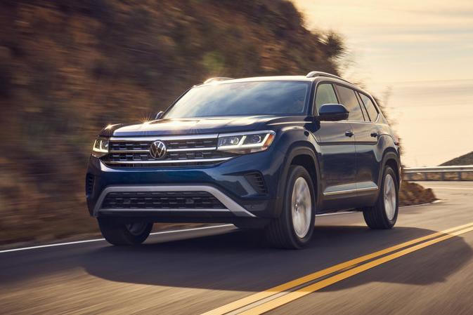 Volkswagen Atlas стал длиннее и безопаснее