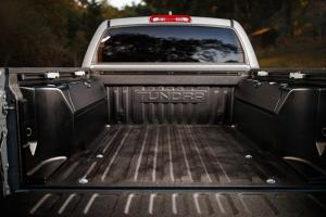 Toyota Tundra Trail CrewMax 2020 года