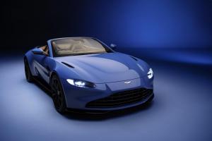 Aston Martin Vantage Roadster 2020 года