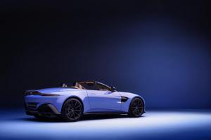 Aston Martin Vantage Roadster 2020 года
