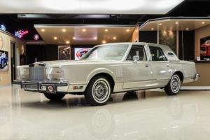 А Вам хотелось бы стать обладателем этого Lincoln Continental?