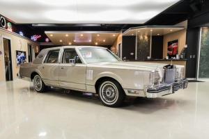 Lincoln Continental Mark VI Sedan 1980 года