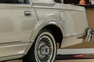 Lincoln Continental Mark VI Sedan 1980 года
