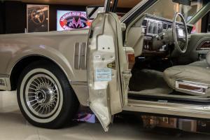 Lincoln Continental Mark VI Sedan 1980 года