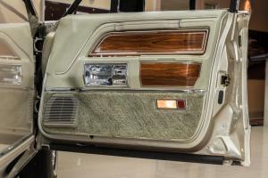 Lincoln Continental Mark VI Sedan 1980 года