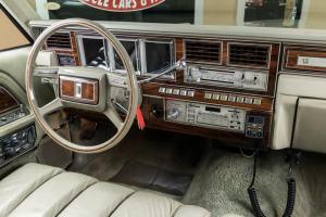 Lincoln Continental Mark VI Sedan 1980 года