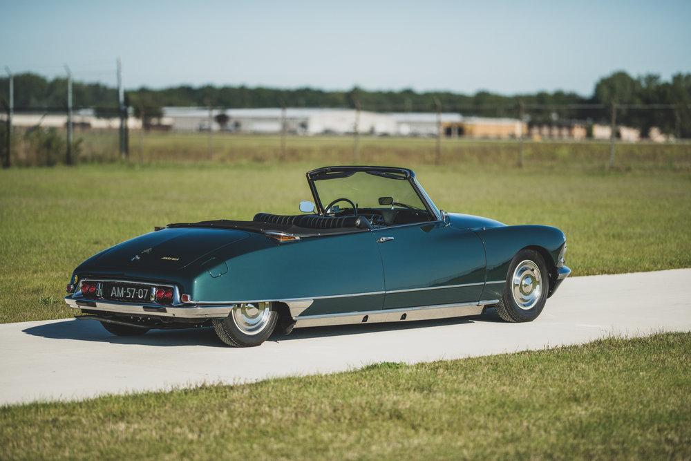 Продается «Богиня»  это не шутка, а реальное название Citroen DS21 Decapotable 