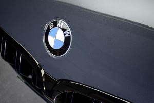 BMW M8 Competition Gran Coupe в цвете Brands Hatch Grey