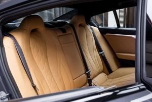 BMW M8 Competition Gran Coupe в цвете Brands Hatch Grey