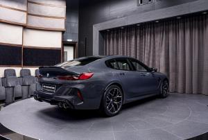 BMW M8 Competition Gran Coupe в цвете Brands Hatch Grey