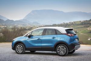 Opel Crossland X Turbo 2017 года