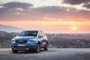 Opel Crossland X Turbo 2017 года