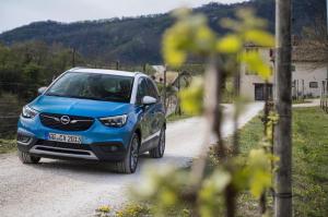 Opel Crossland X Turbo 2017 года